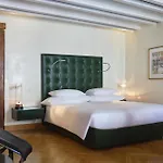 Hotel Widder - Zurichs Luxury Hideaway