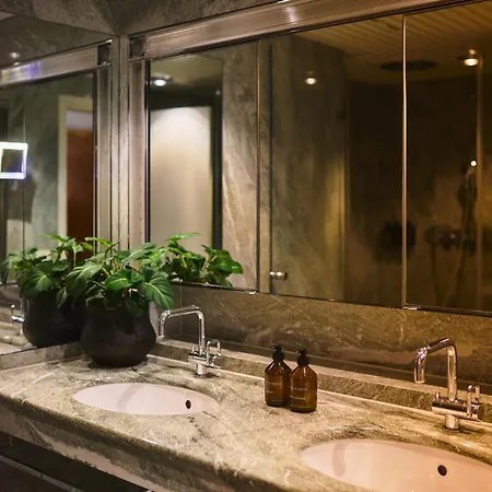 Widder - Zurichs Luxury Hideaway Готель Цюрих