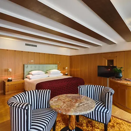 מלון Widder - Zurichs Luxury Hideaway ציריך