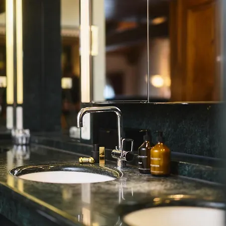 Hotel Widder - Zurichs Luxury Hideaway