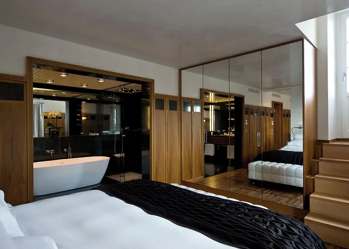 Widder - Zurichs Luxury Hideaway Готель 5*